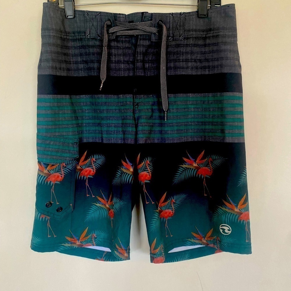 Ocean current size 28 board shorts